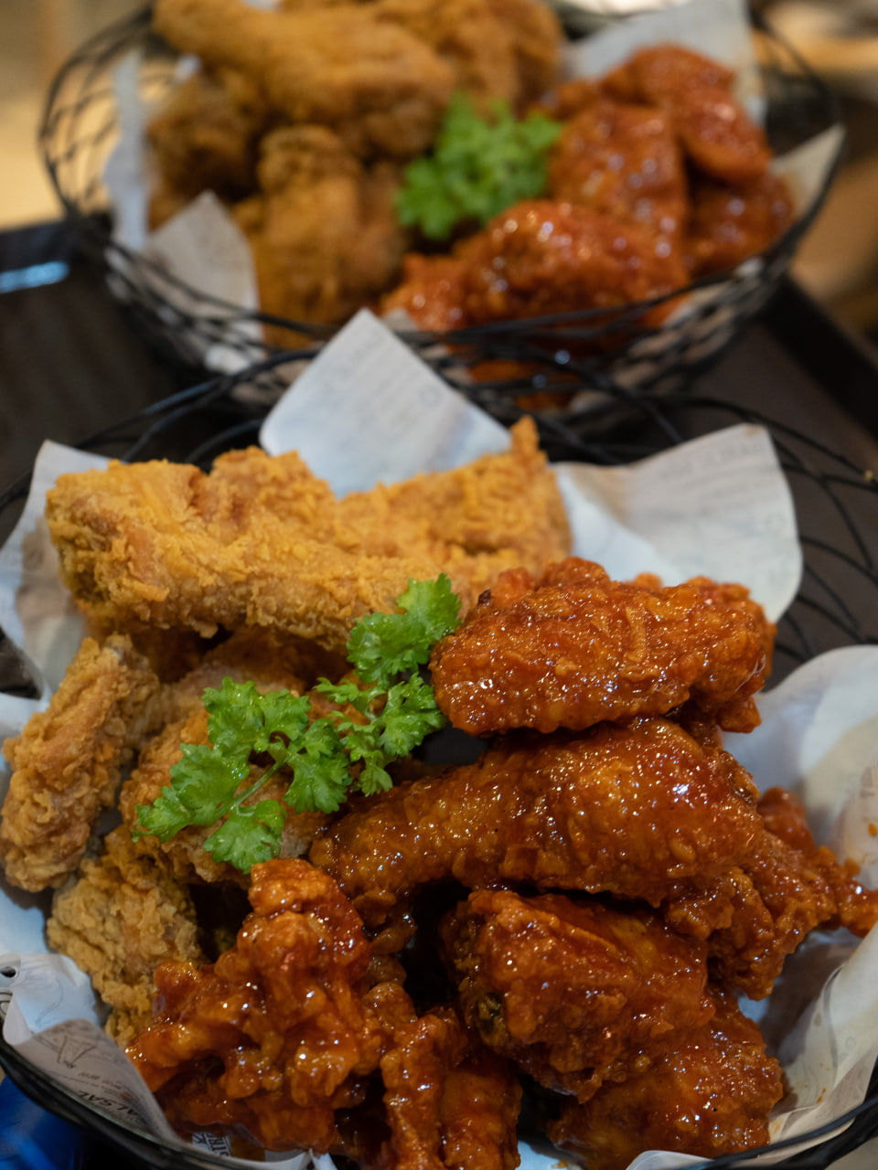 Chicken, Oppa & Surprise -Gake to Kyochon Chicken now! Your heart may fly!