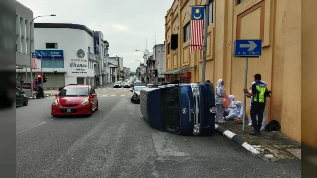 Van KKM Bawa Pelatih Terbabit Kemalangan, Sembilan Cedera
